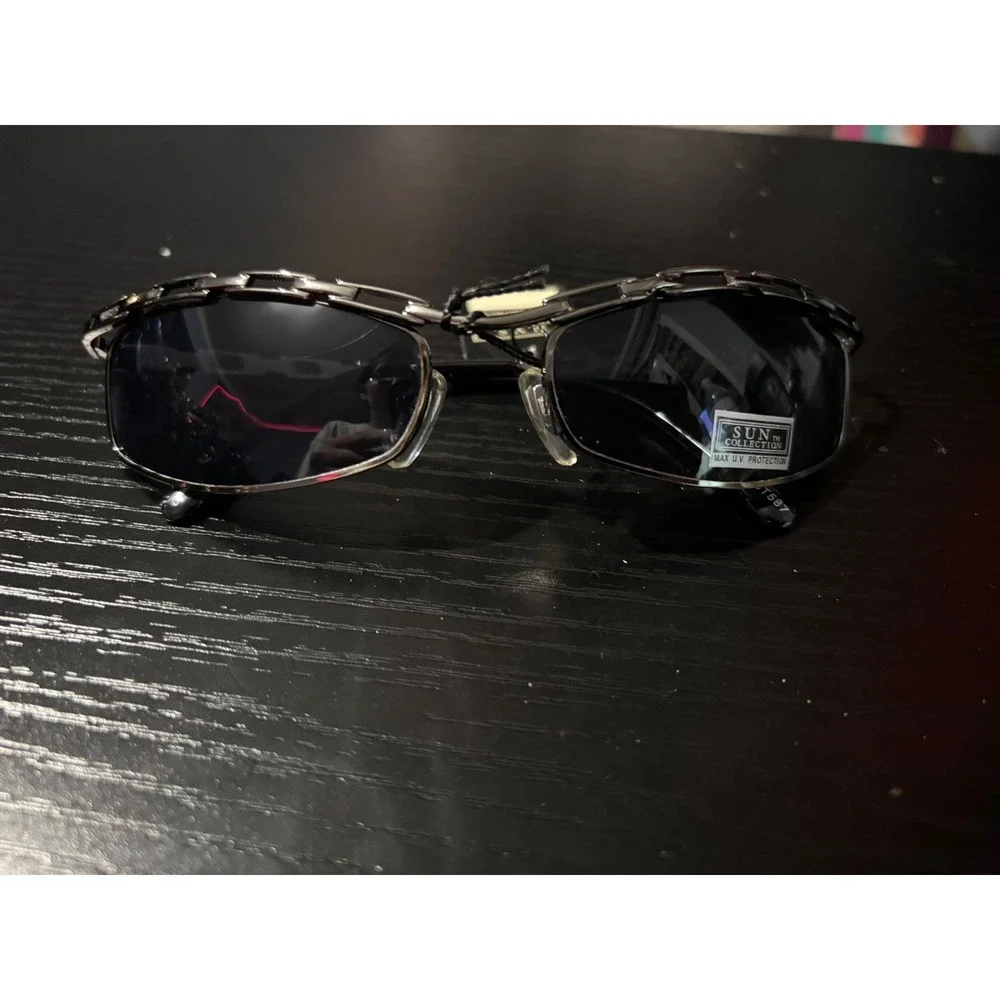 NYS Collection Sun Collection Sunglasses Gunmetal Chain Link Frame Y2K